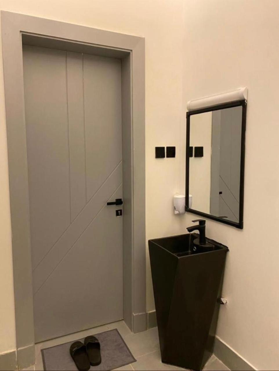 شقة مميزة وأنيقة بحي الملقا Apartment *